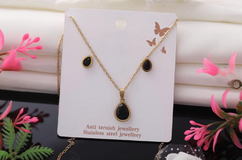 18-Inch Black Stone Gold-Colored Chain – Electroplated & Adjustable