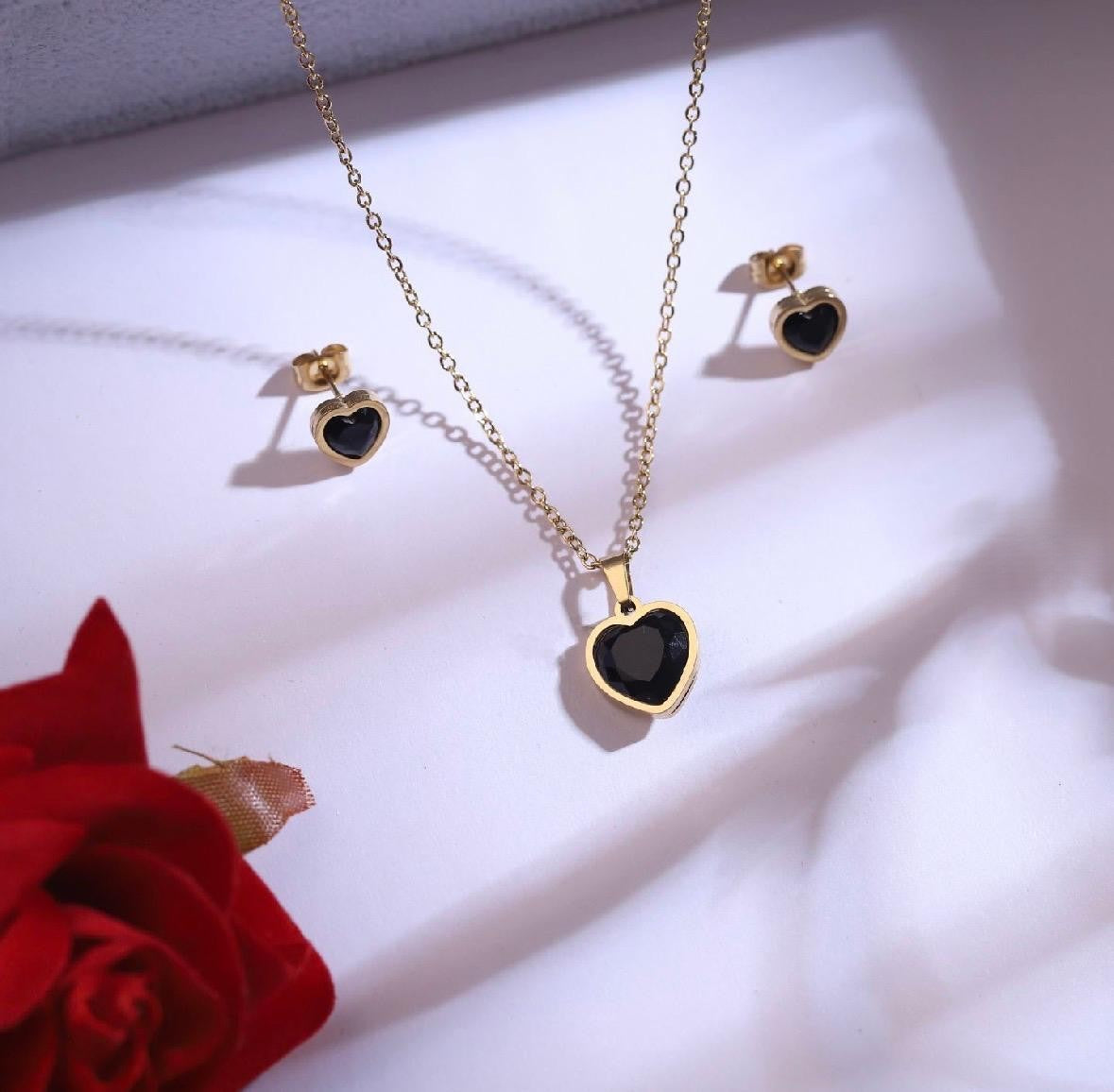 22K Gold Colour Stainless Steel Chain with Black Accent – 18 Inch Adjustable Electroplated Necklace