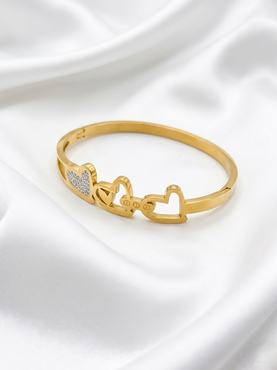 3 Hearts Bracelet – Anti Tarnish Stainless Steel Jewelry