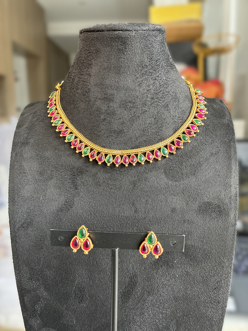 Aishwarya Necklace – Traditional Temple Style Ethnic Jewelry