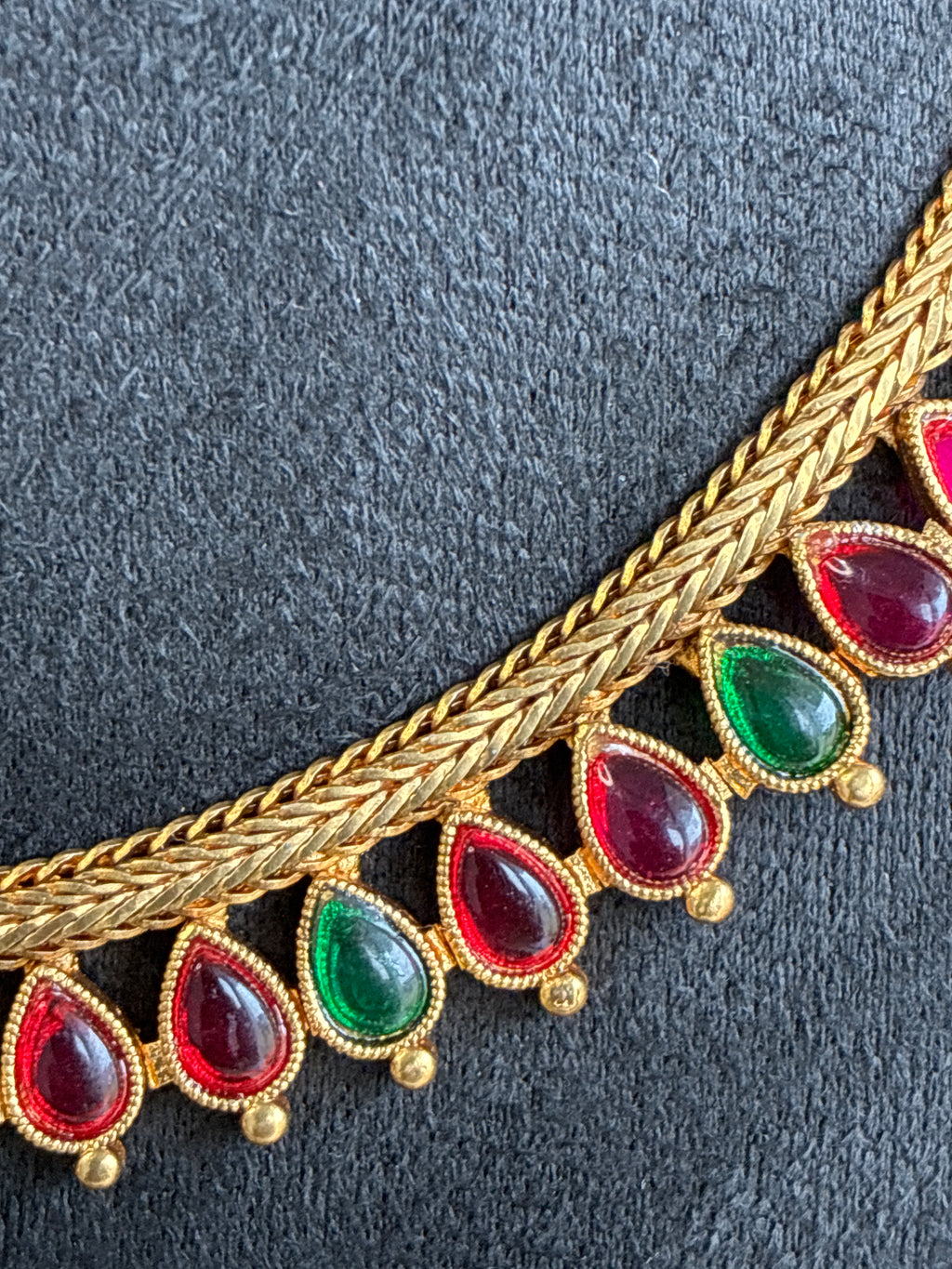 Aishwarya Necklace – Traditional Temple Style Ethnic Jewelry