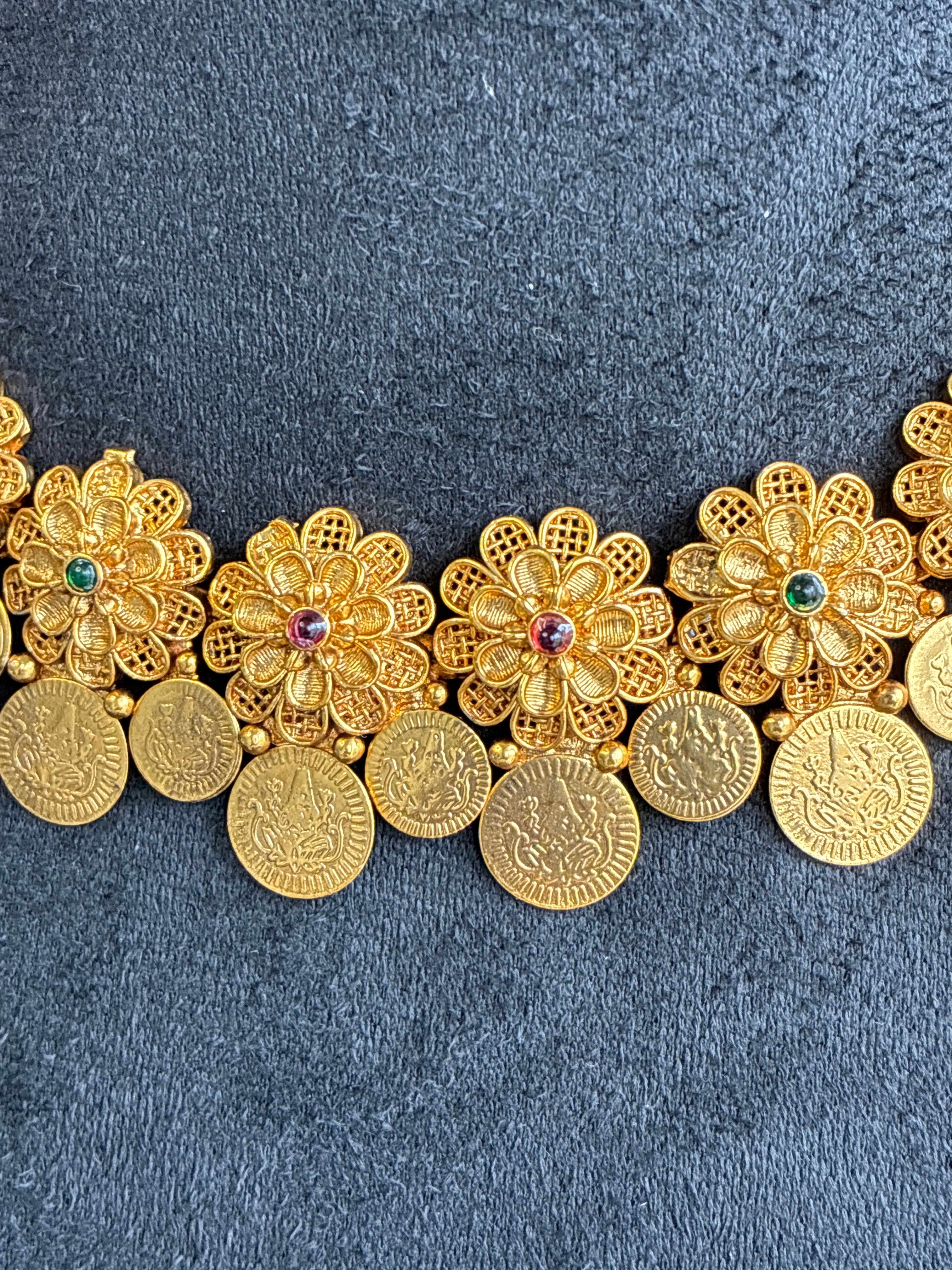 Champaka Kasu Necklace – Traditional Temple Style Jewelry