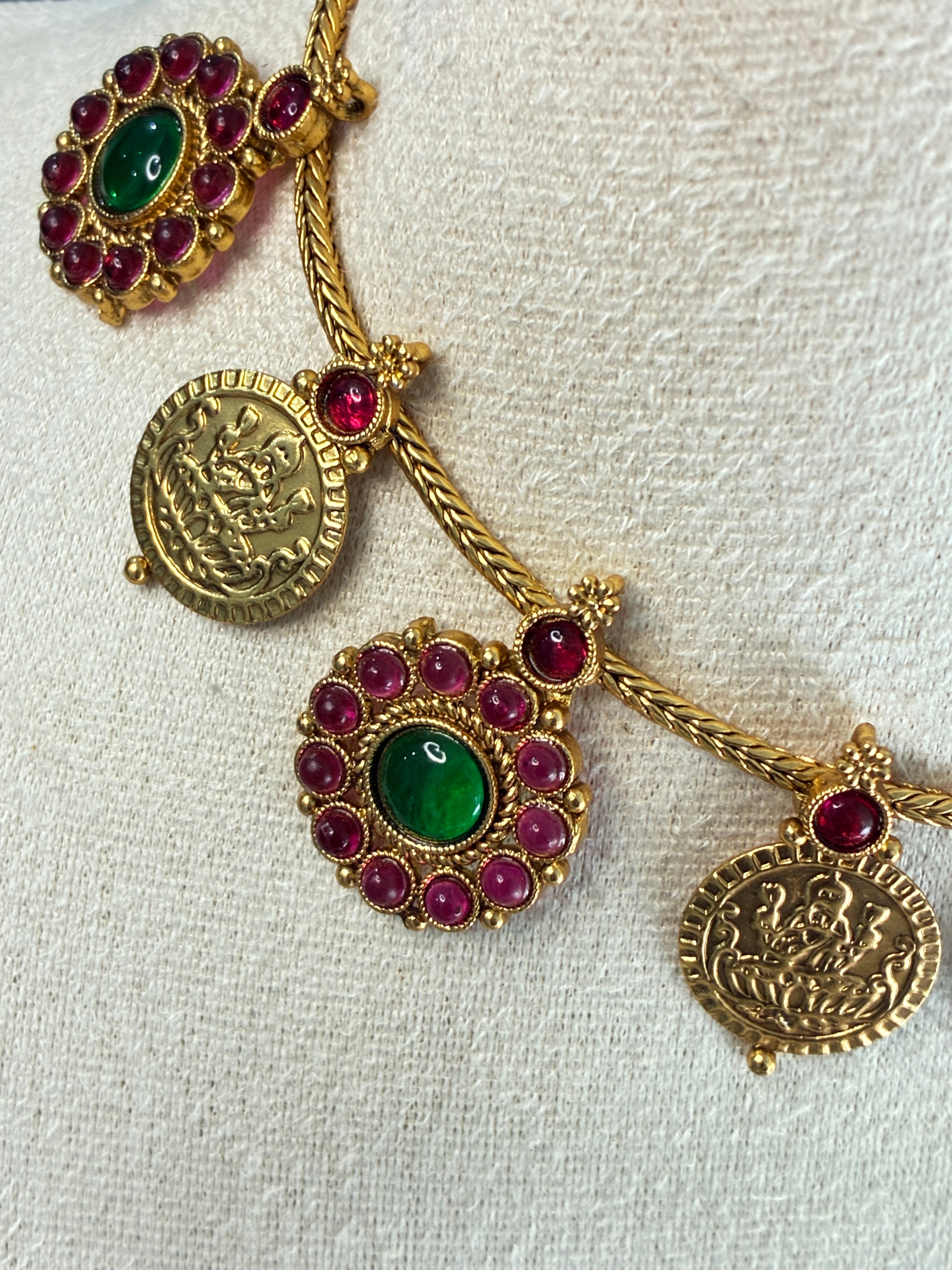 Flower line necklace
