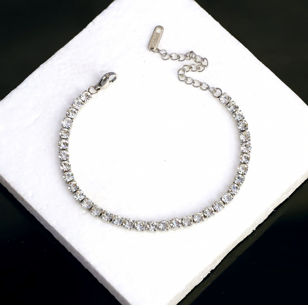 22K Gold Plated Anti-Tarnish Stainless Steel Double Chain Bracelet | Antique Design with Mixed Size Stones | Adjustable 16–21cm