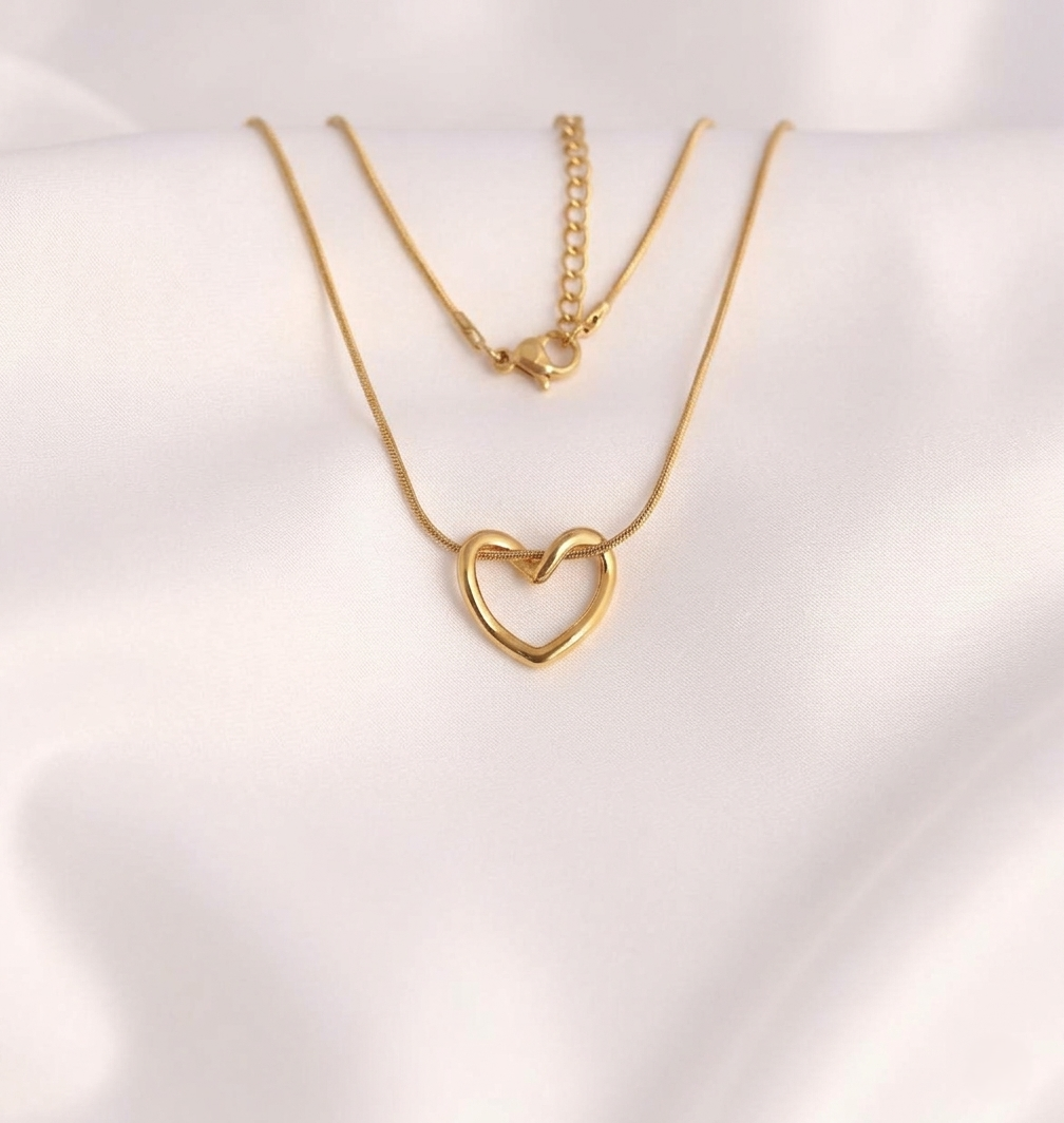Heart Design Anti Tarnish Necklace – Stainless Steel Elegant Jewelry