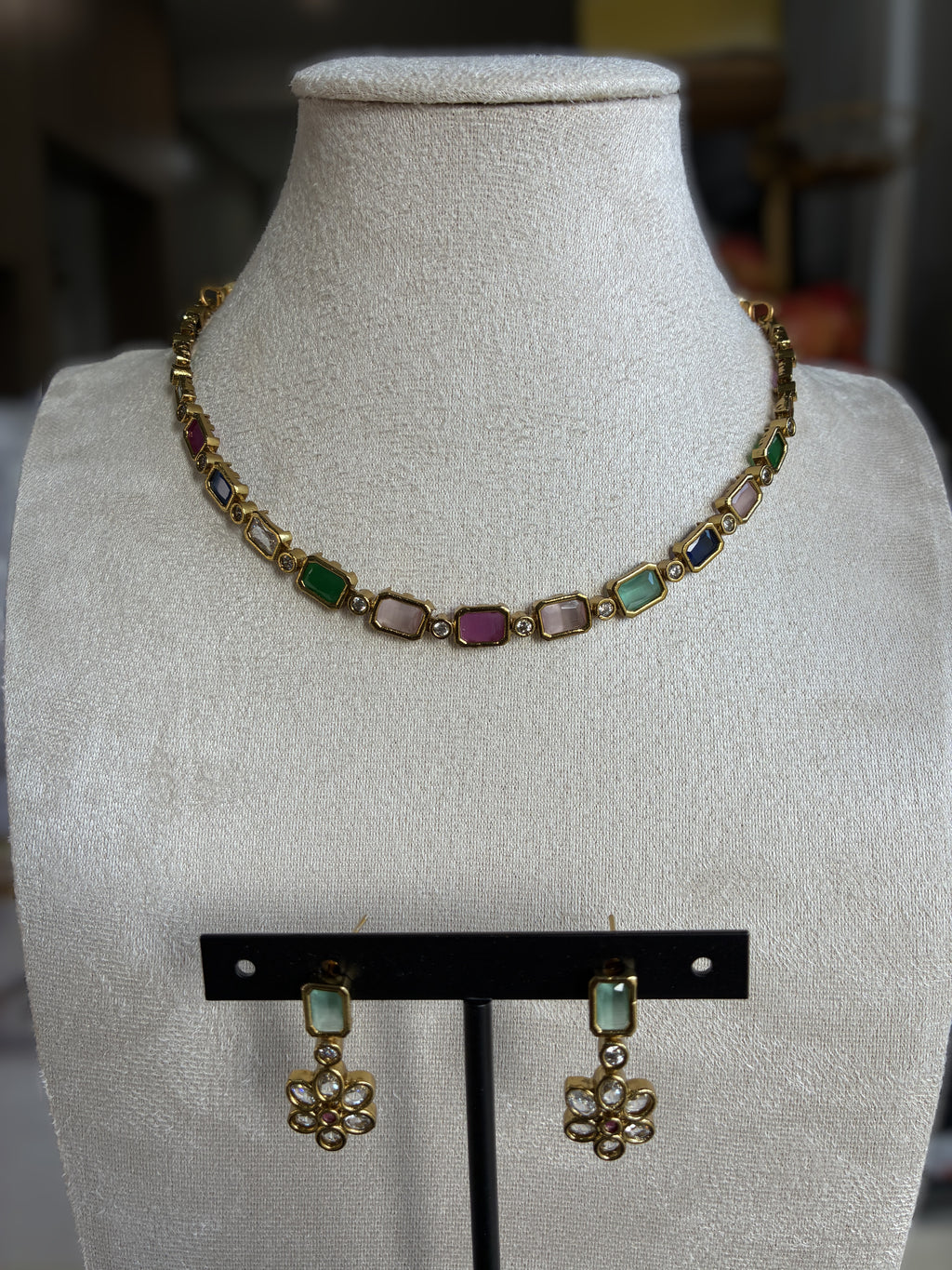 Multicolour Maurya Necklace – Traditional Ethnic Stone Jewelry