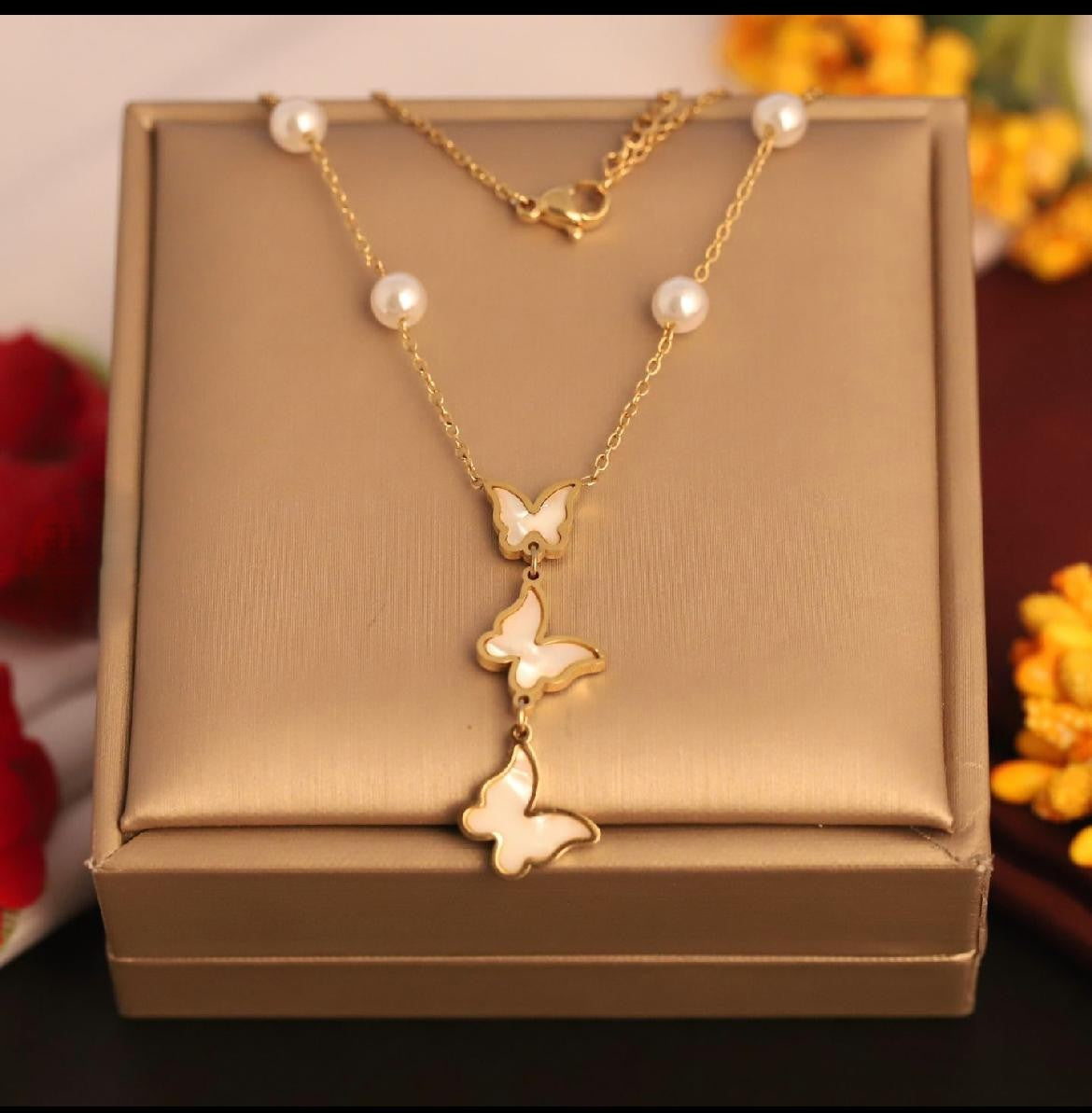 Triple Butterfly Anti Tarnish Necklace – Stainless Steel Elegant Jewelry